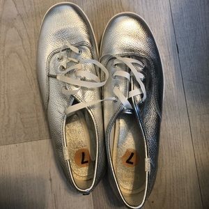NEW & NEVER WORN SILVER KEDS